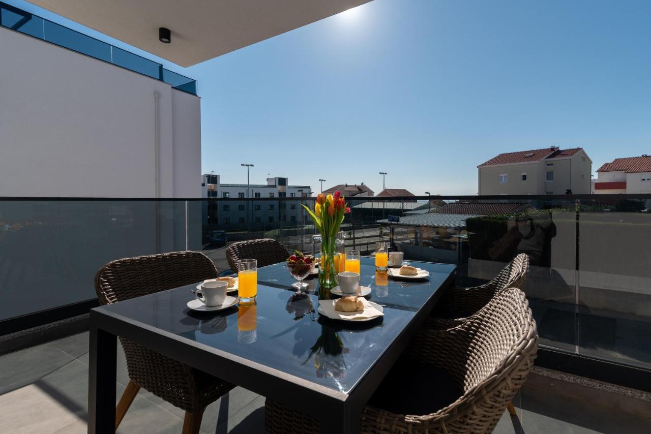 Poolside 2 Bedroom Ap. Mare تروغير المظهر الخارجي الصورة